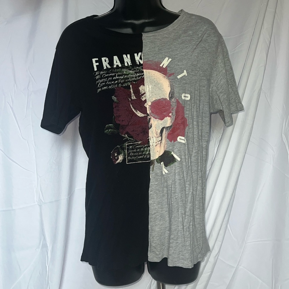 Polly & Esther | Two Tone, Graphic Band Tee